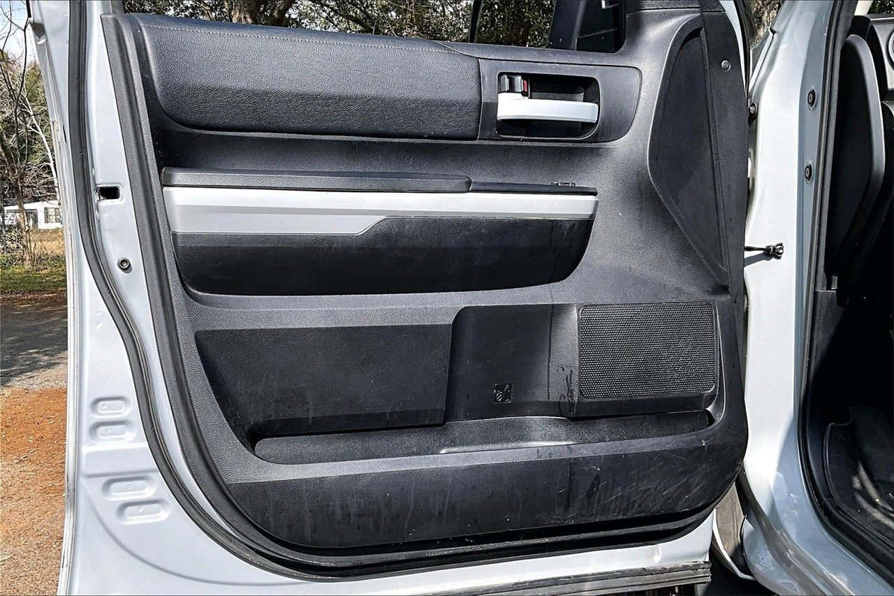 Used 2021 Toyota Tundra SR5 w/ SR5 Leather Package image 17