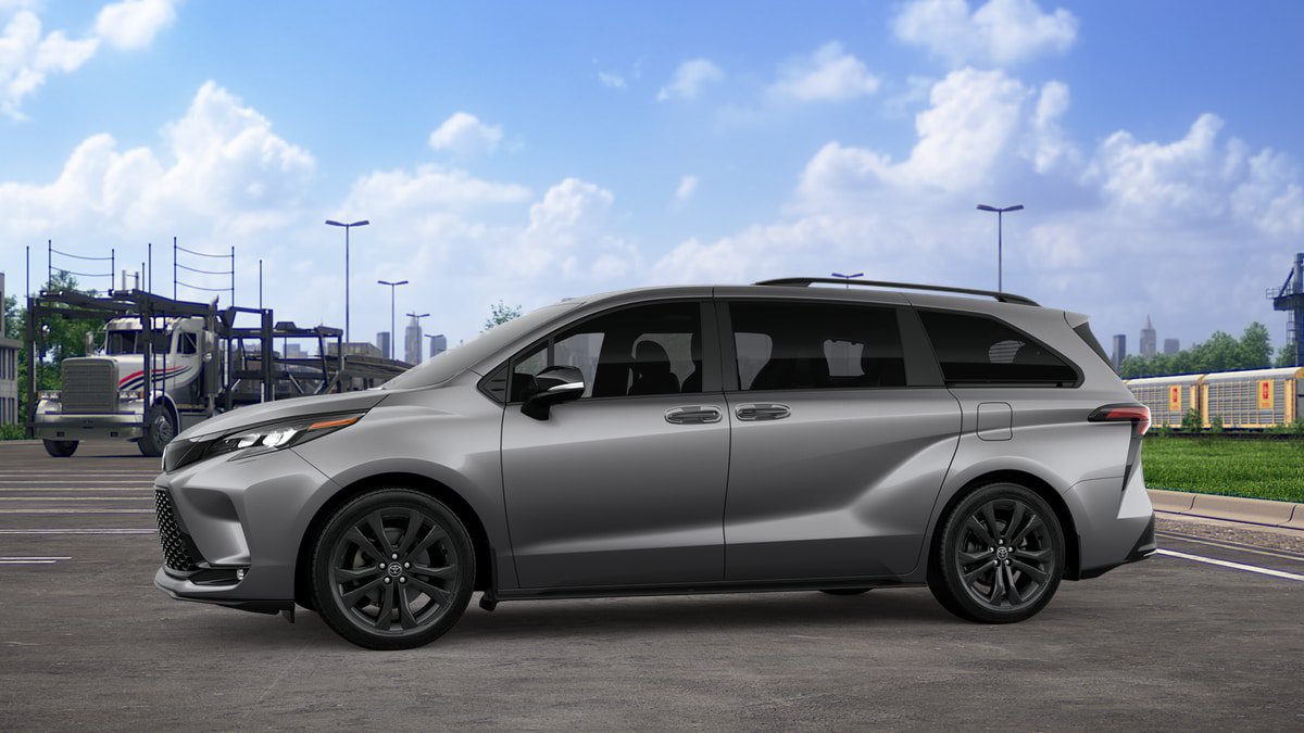 New 2026 Toyota Sienna XSE FWD image 3