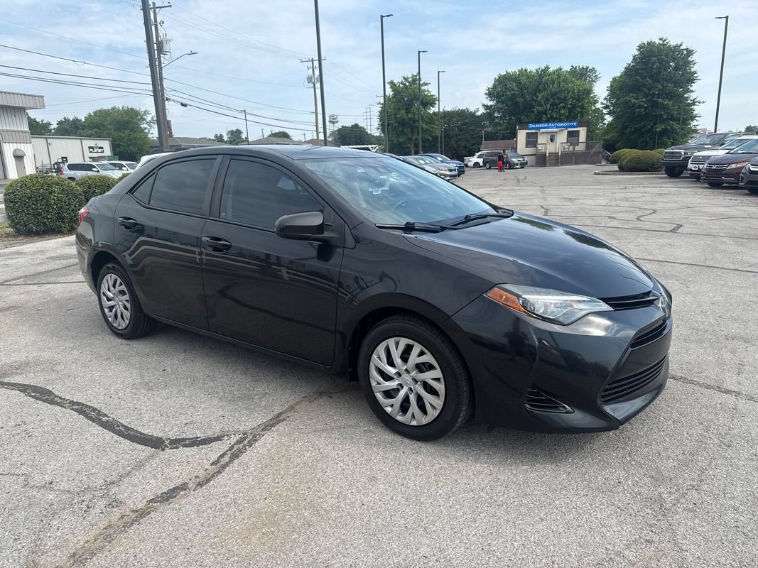 Used 2017 Toyota Corolla LE FWD image 39
