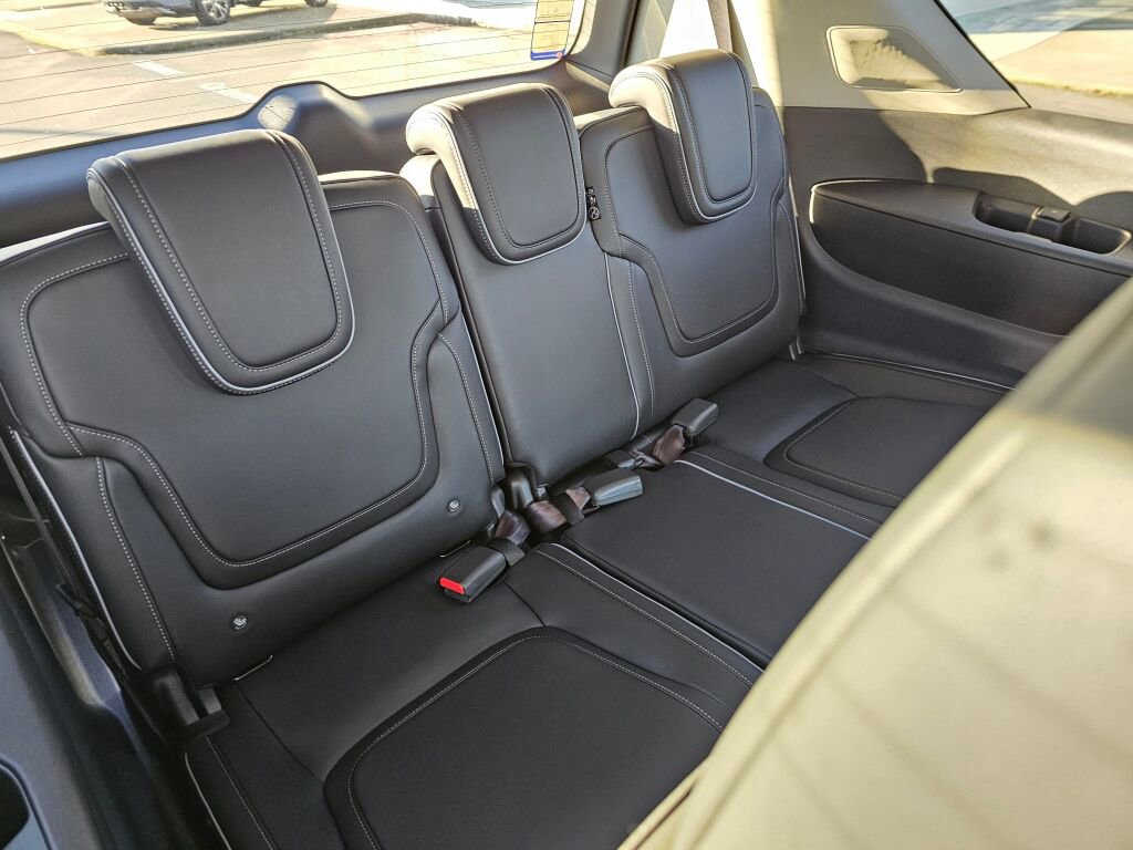 New 2025 INFINITI QX80 Luxe image 17