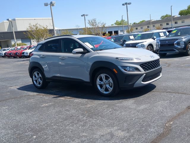 Used 2023 Hyundai Kona SEL w/ Cargo Package image 4
