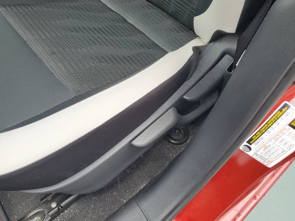 Used 2020 Nissan Versa SV FWD image 16