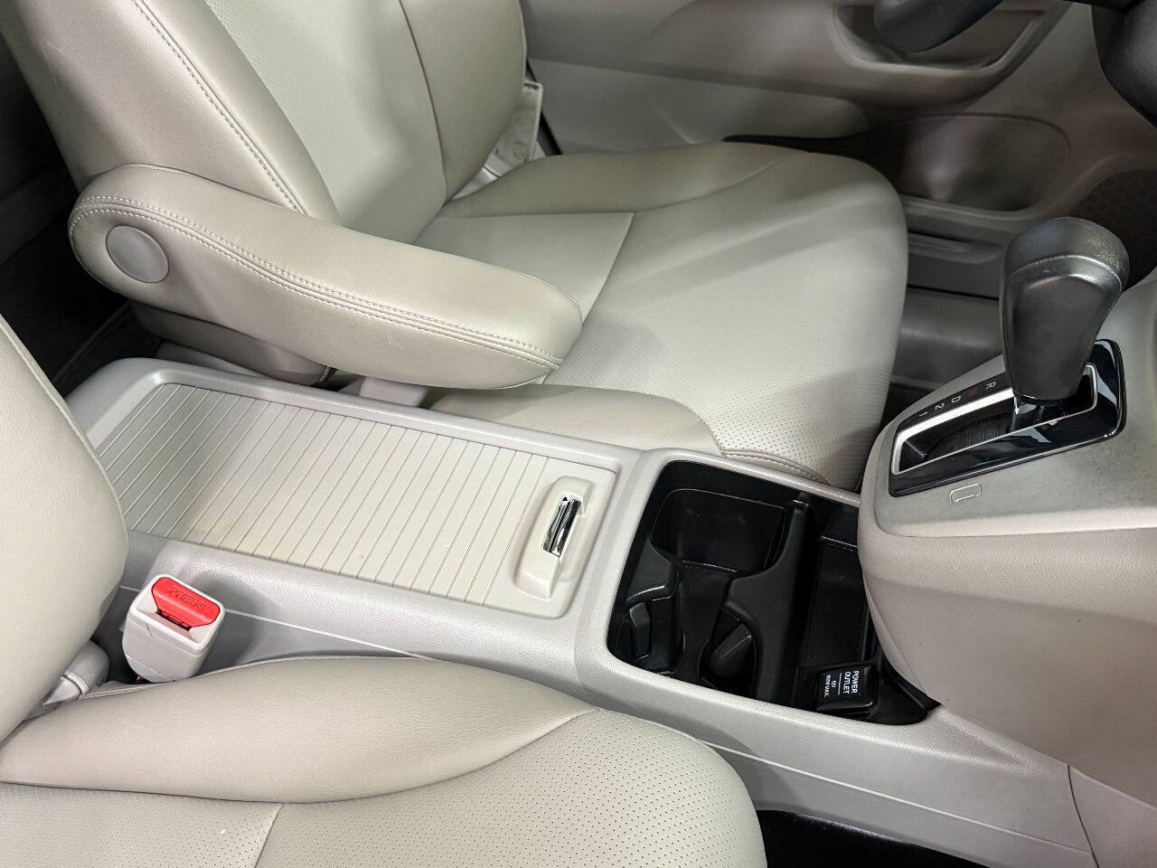Used 2013 Honda CR-V LX image 35