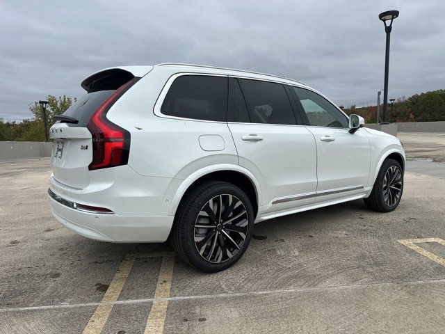 New 2026 Volvo XC90 B6 Plus w/ Protection Package Premier image 7