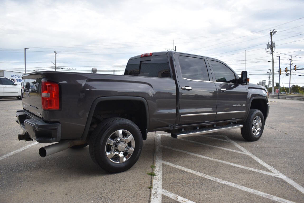 Used 2015 GMC Sierra 3500 Denali w/ Duramax Plus Package image 6