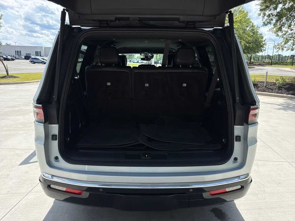 Used 2022 Jeep Wagoneer Series II AWD/4WD image 33