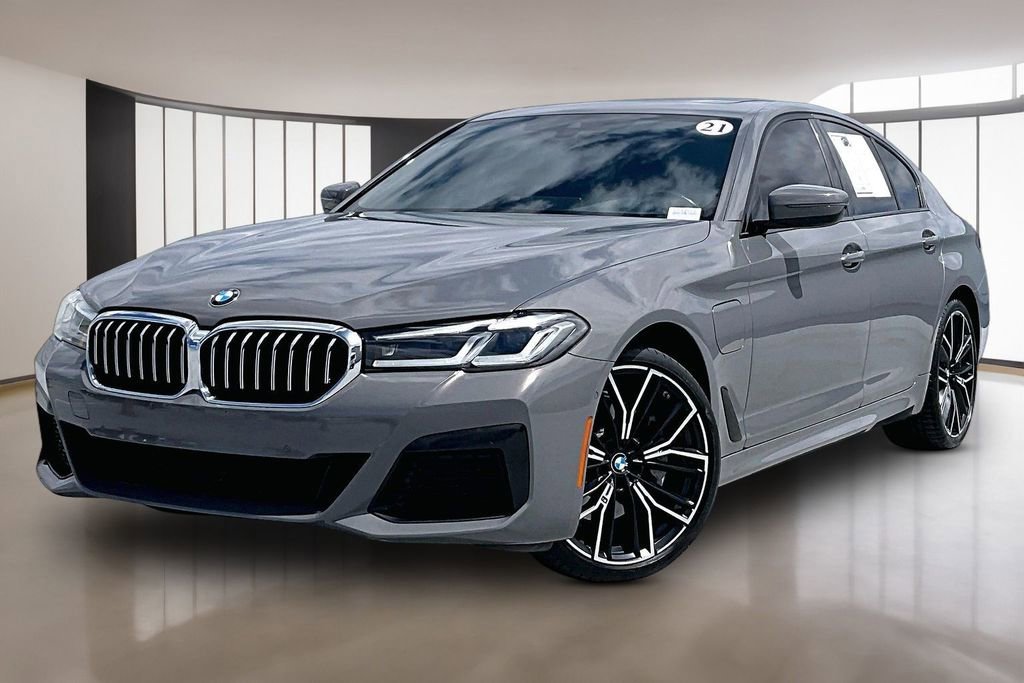 Used 2021 BMW 530e w/ M Sport Package