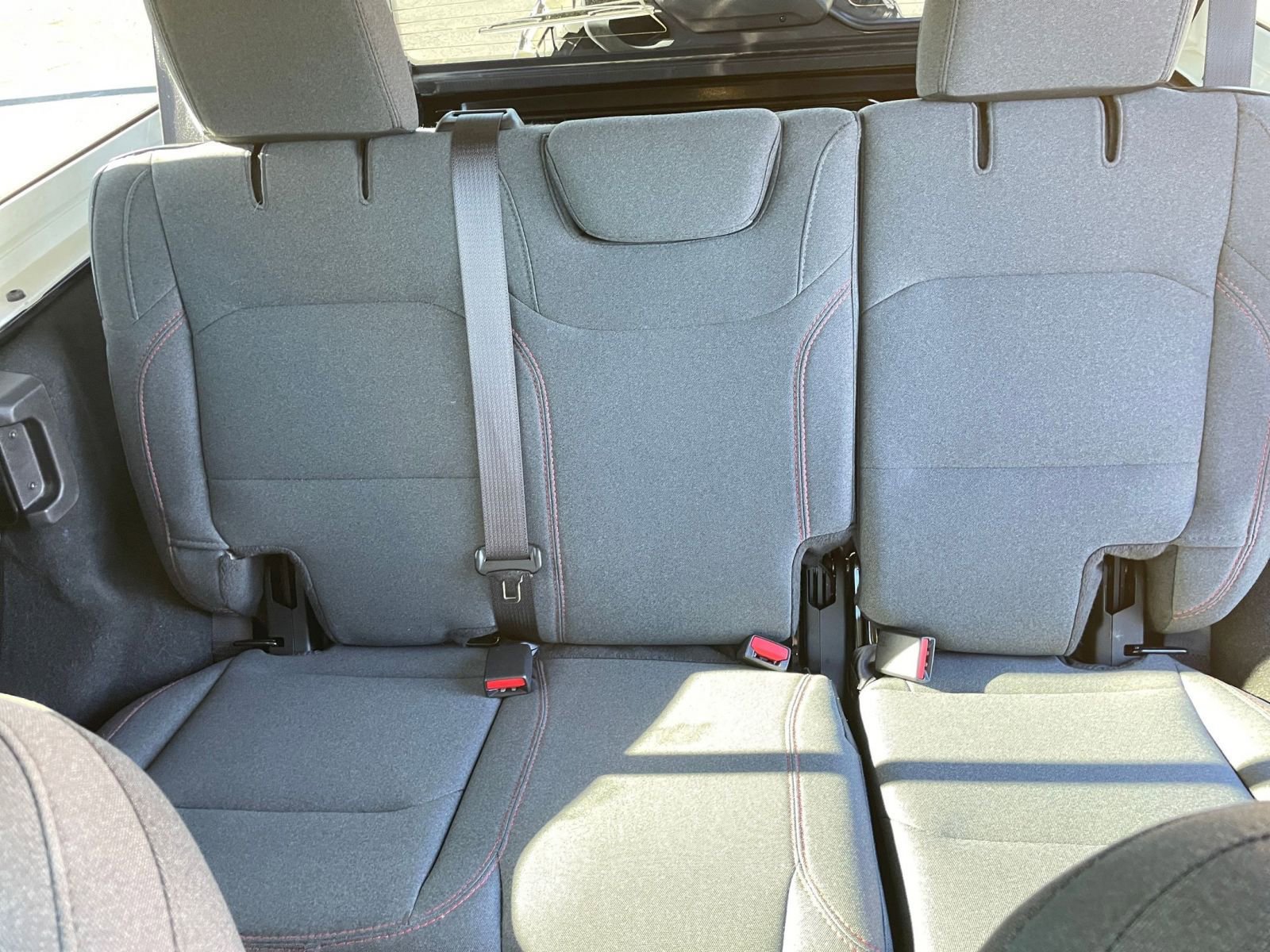 Used 2025 Jeep Wrangler Unlimited Rubicon image 38