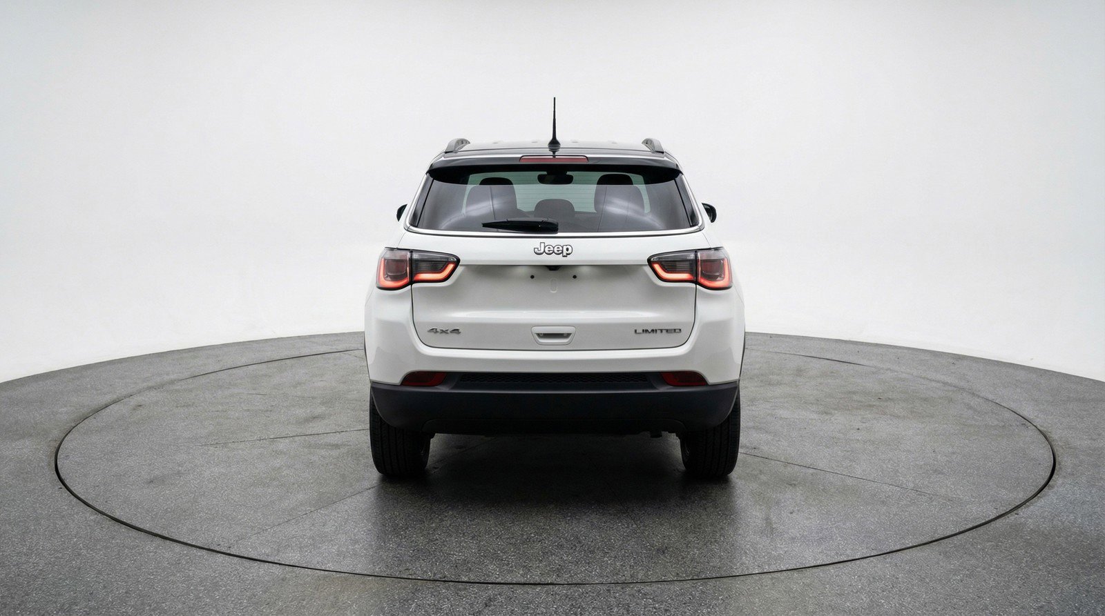 Used 2025 Jeep Compass Limited image 7