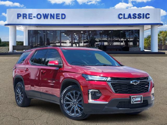 Used 2023 Chevrolet Traverse RS FWD image 1