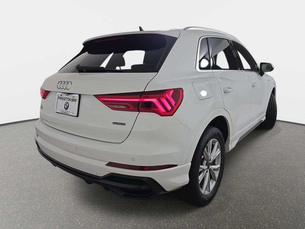 Used 2022 Audi Q3 2.0T Premium w/ Convenience Package AWD/4WD image 38