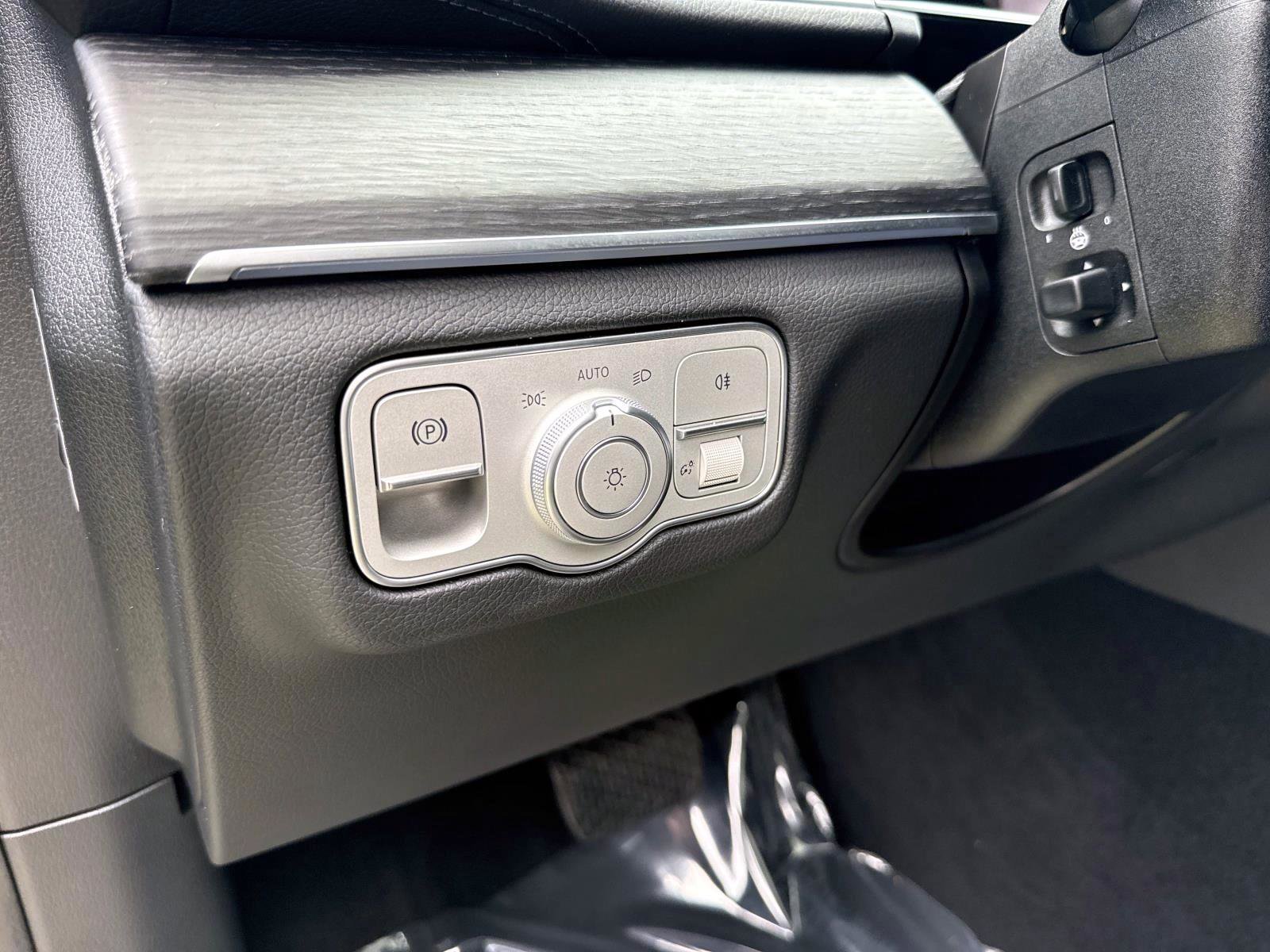 Certified 2025 Mercedes-Benz GLS 450 4MATIC image 22