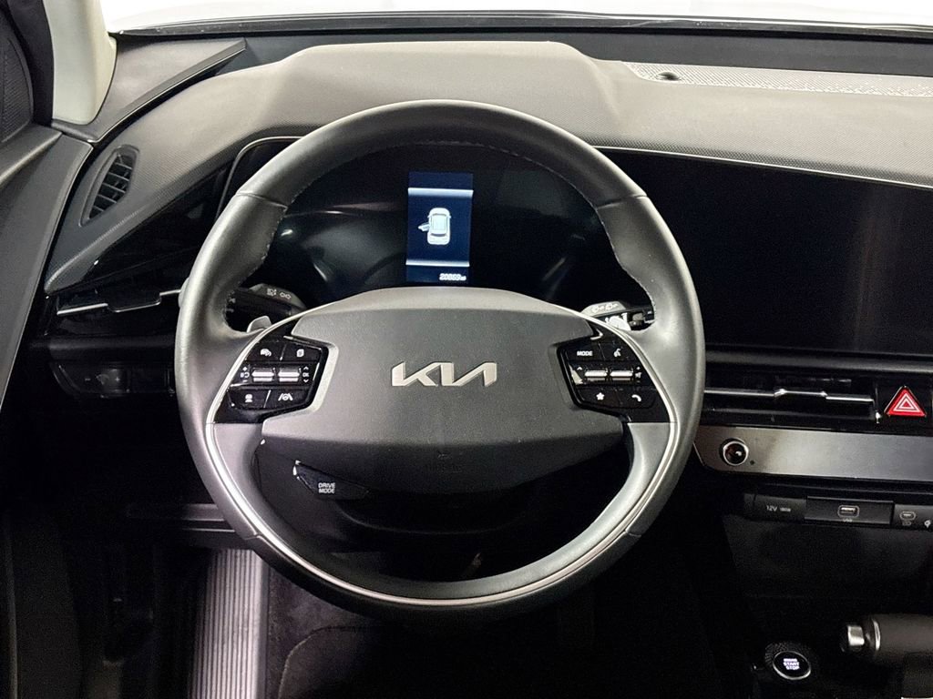 Certified 2023 Kia Niro EX image 14