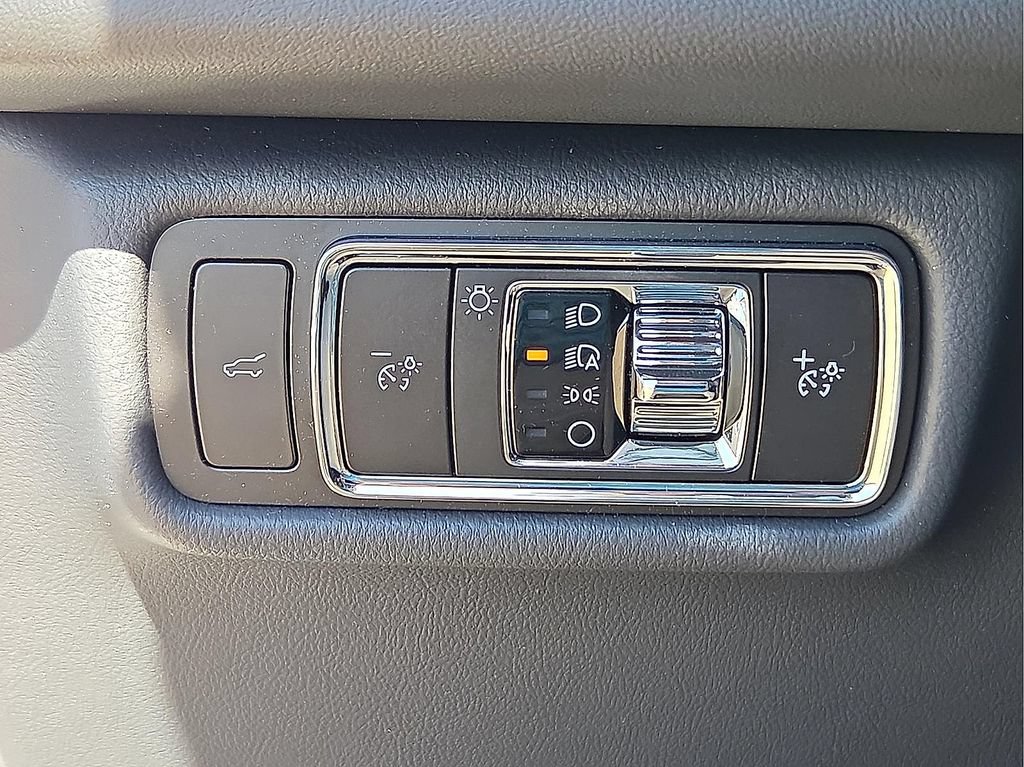 New 2026 Lincoln Aviator 2WD image 16