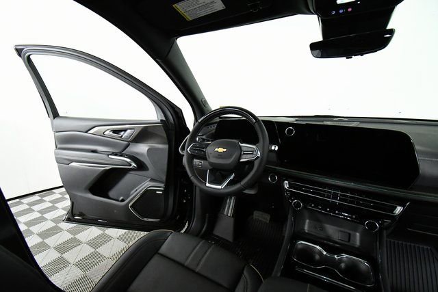 New 2026 Chevrolet Traverse High Country w/ LPO, Floor Liner Package image 18