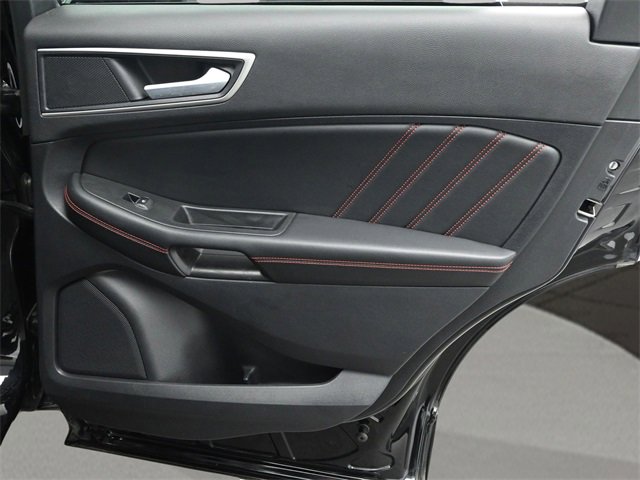 Used 2021 Ford Edge ST-Line image 16