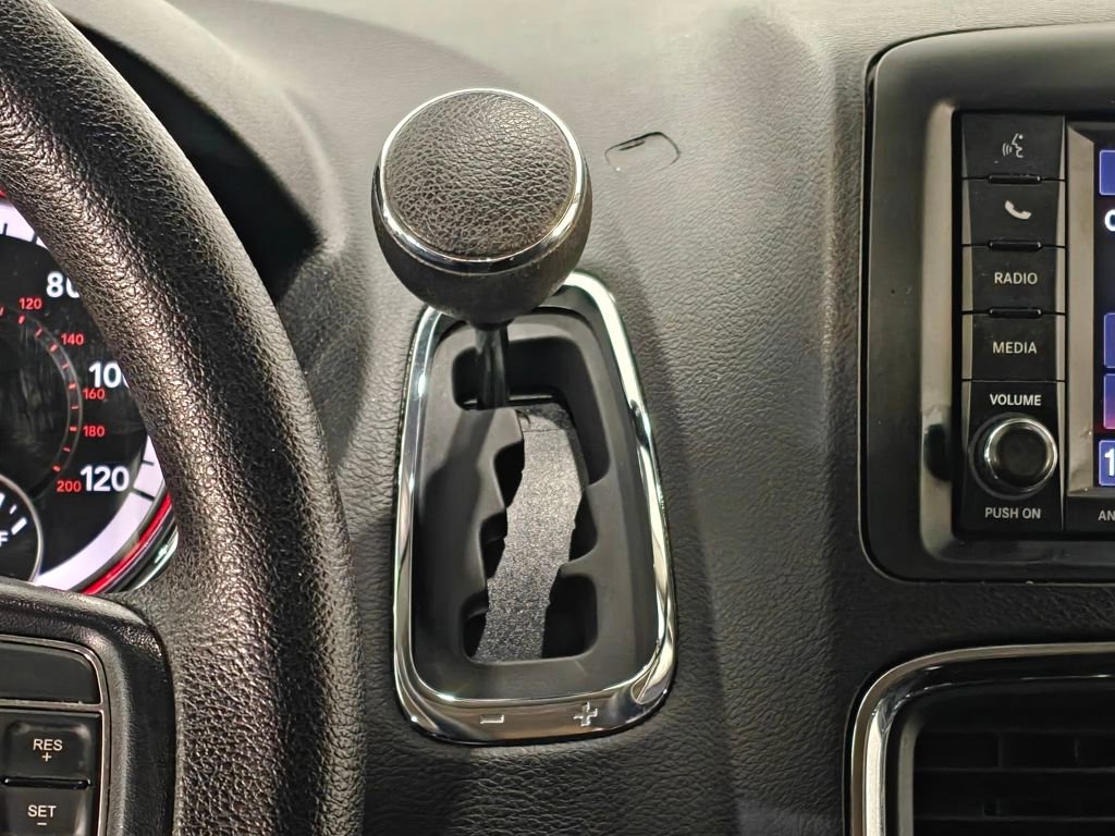 Used 2020 Dodge Grand Caravan SE image 8