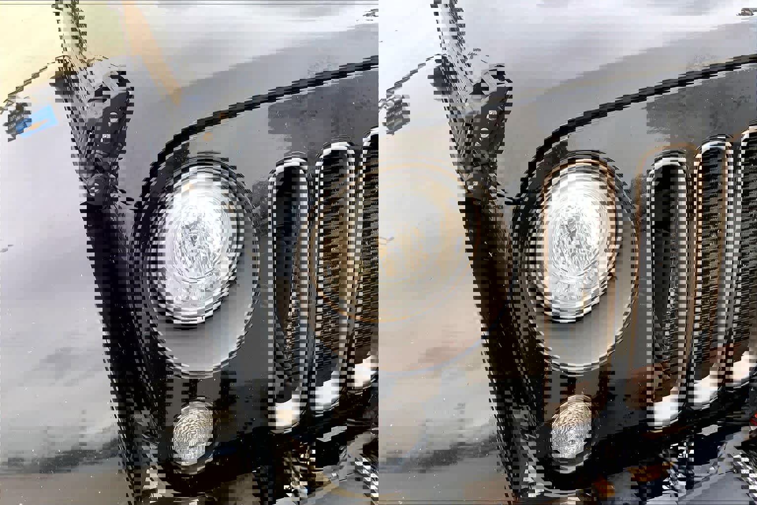 Used 2017 Jeep Wrangler 75th Anniversary image 25