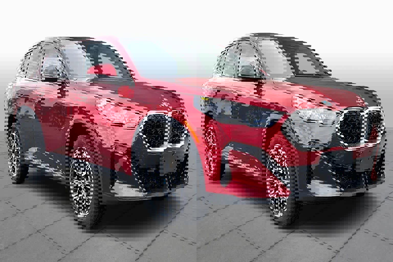 Certified 2025 BMW X2 xDrive28i w/ Premium Package image 2