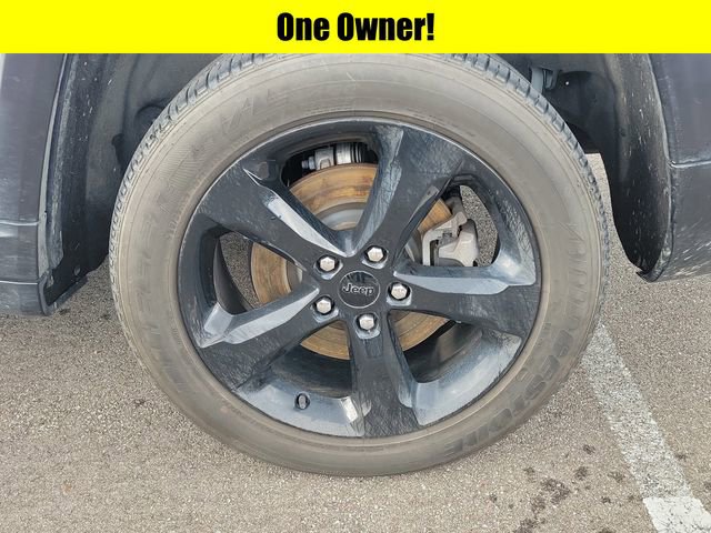 Used 2023 Jeep Grand Cherokee L Laredo image 7