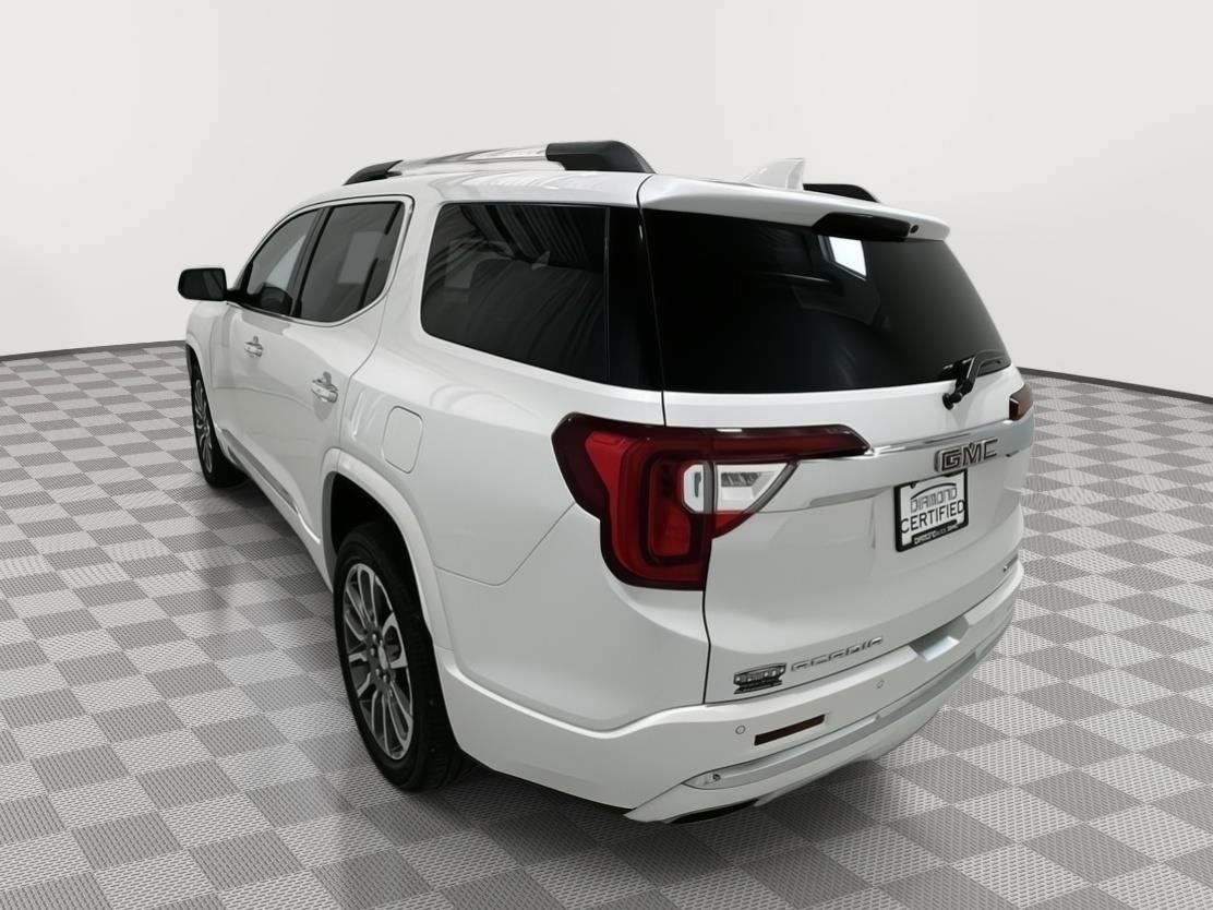 Used 2021 GMC Acadia Denali w/ Denali Technology Package AWD/4WD image 3