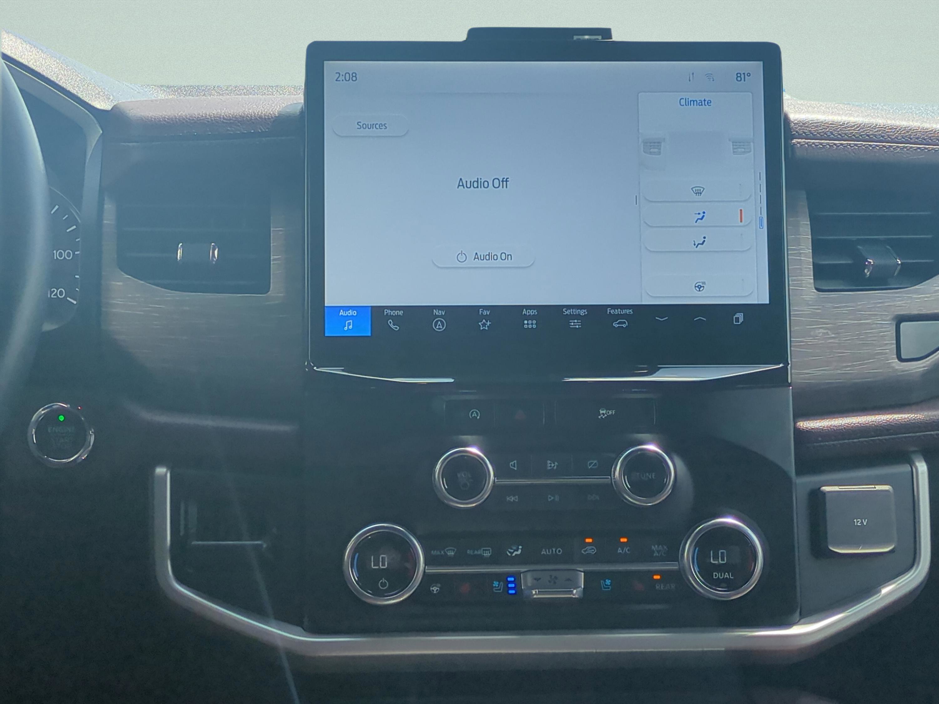 Used 2024 Ford Expedition Limited image 18