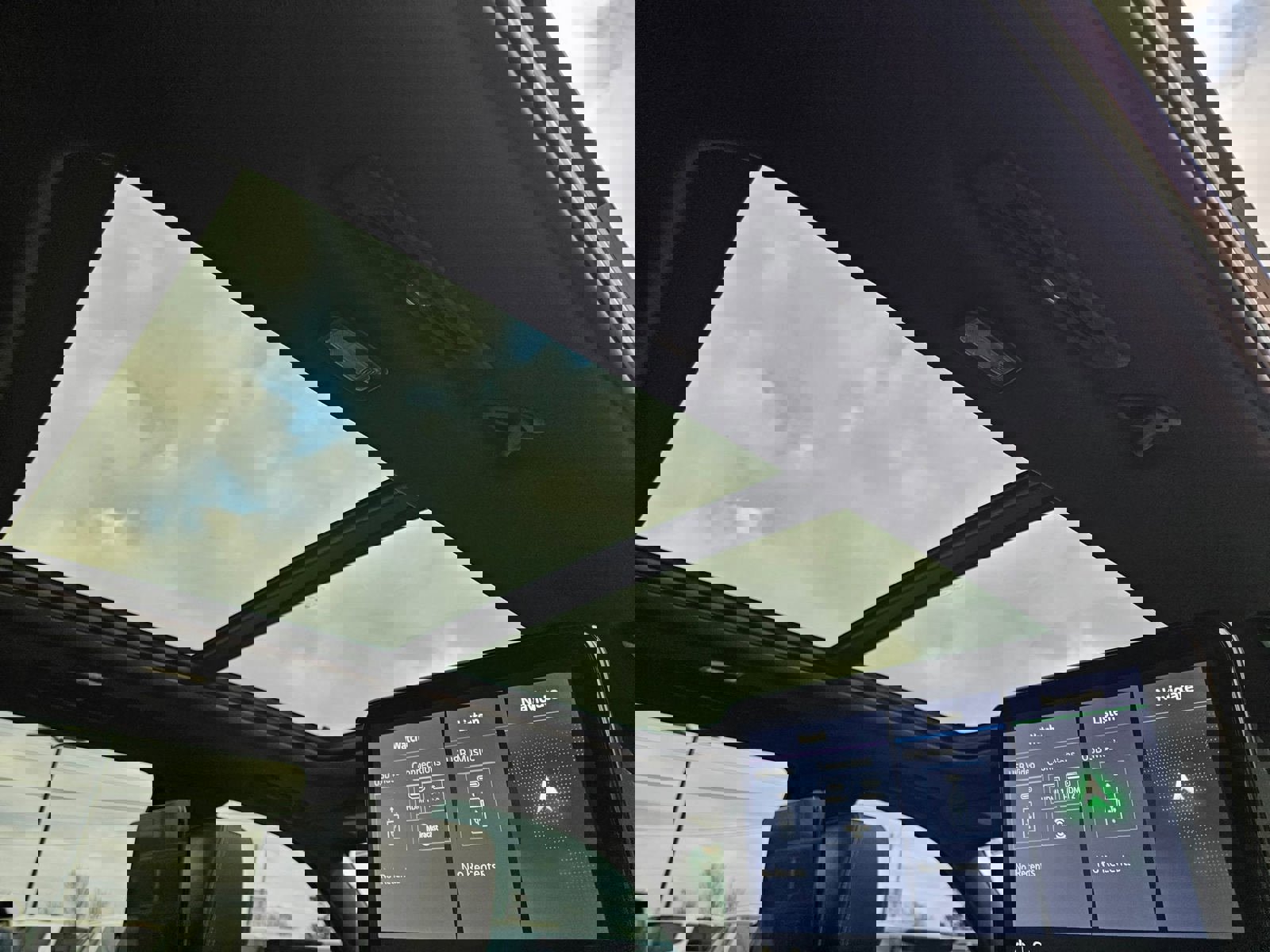 Used 2021 GMC Yukon Denali w/ Denali Premium Package image 31