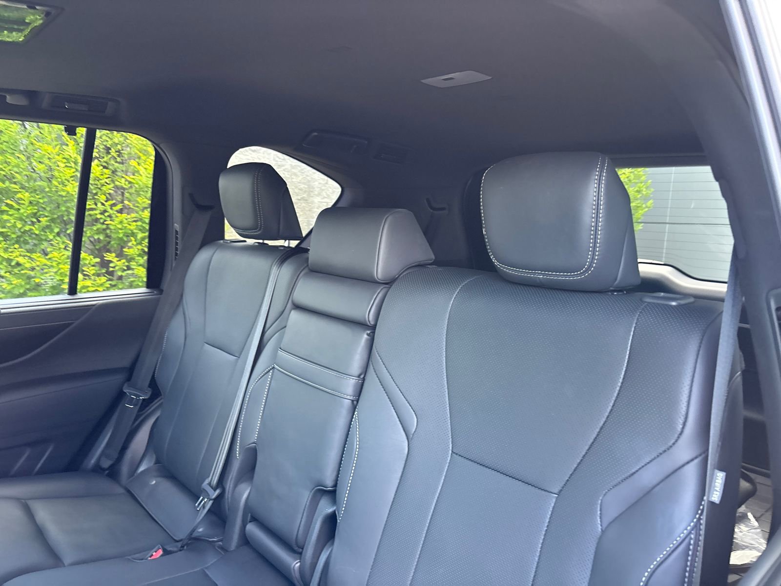 Used 2024 Lexus LX 600 4WD w/ Appearance Package image 28