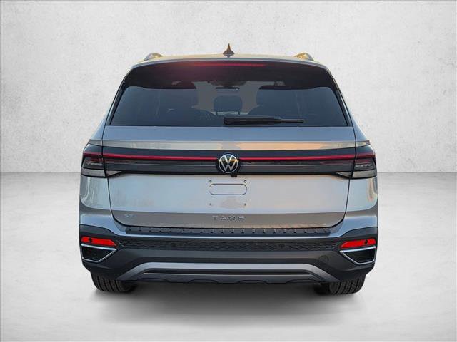 New 2026 Volkswagen Taos SE image 8