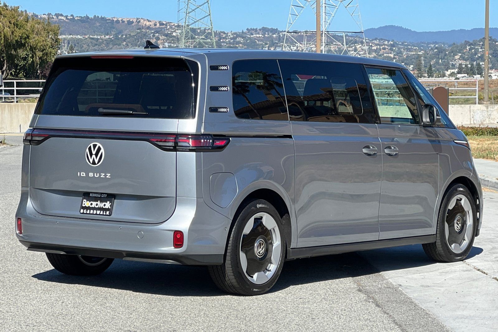 New 2025 Volkswagen ID. Buzz Pro S RWD image 4