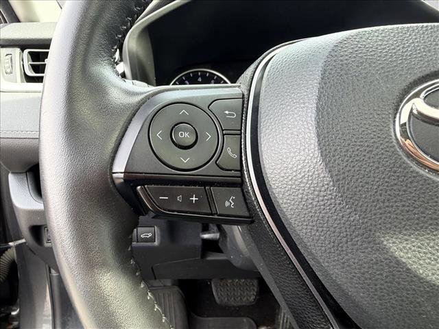 Used 2020 Toyota RAV4 XLE Premium image 15