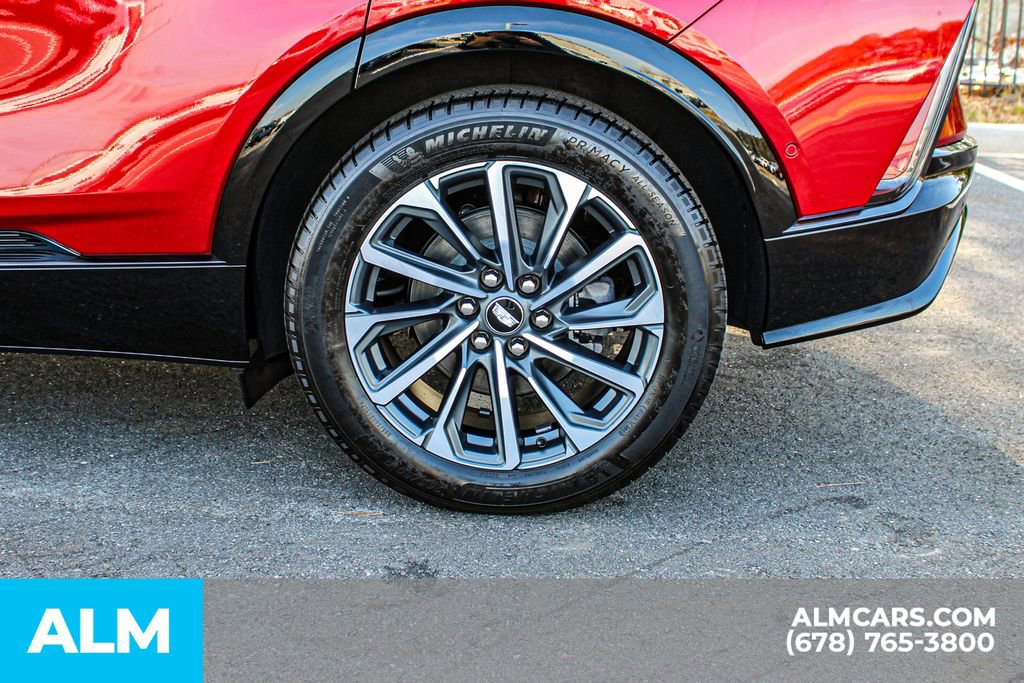 Used 2024 Cadillac Lyriq Sport image 16