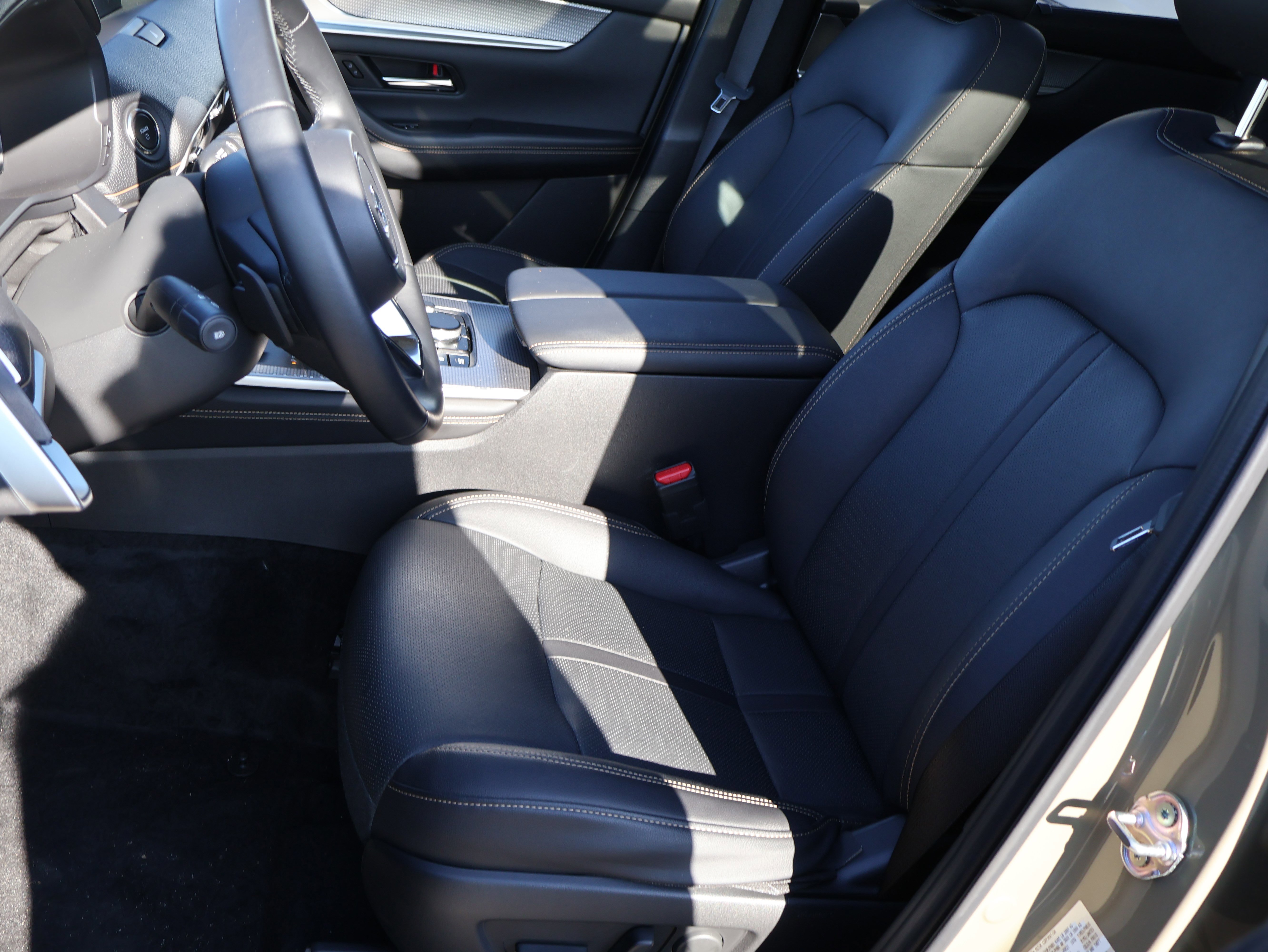 Certified 2025 MAZDA CX-70 Plug-In Hybrid w/ Premium Pkg image 42