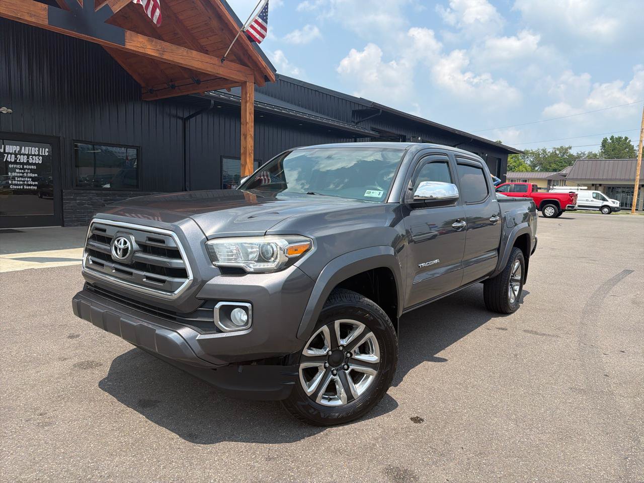 Used 2017 Toyota Tacoma Limited w/ Tow Package AWD/4WD image 1