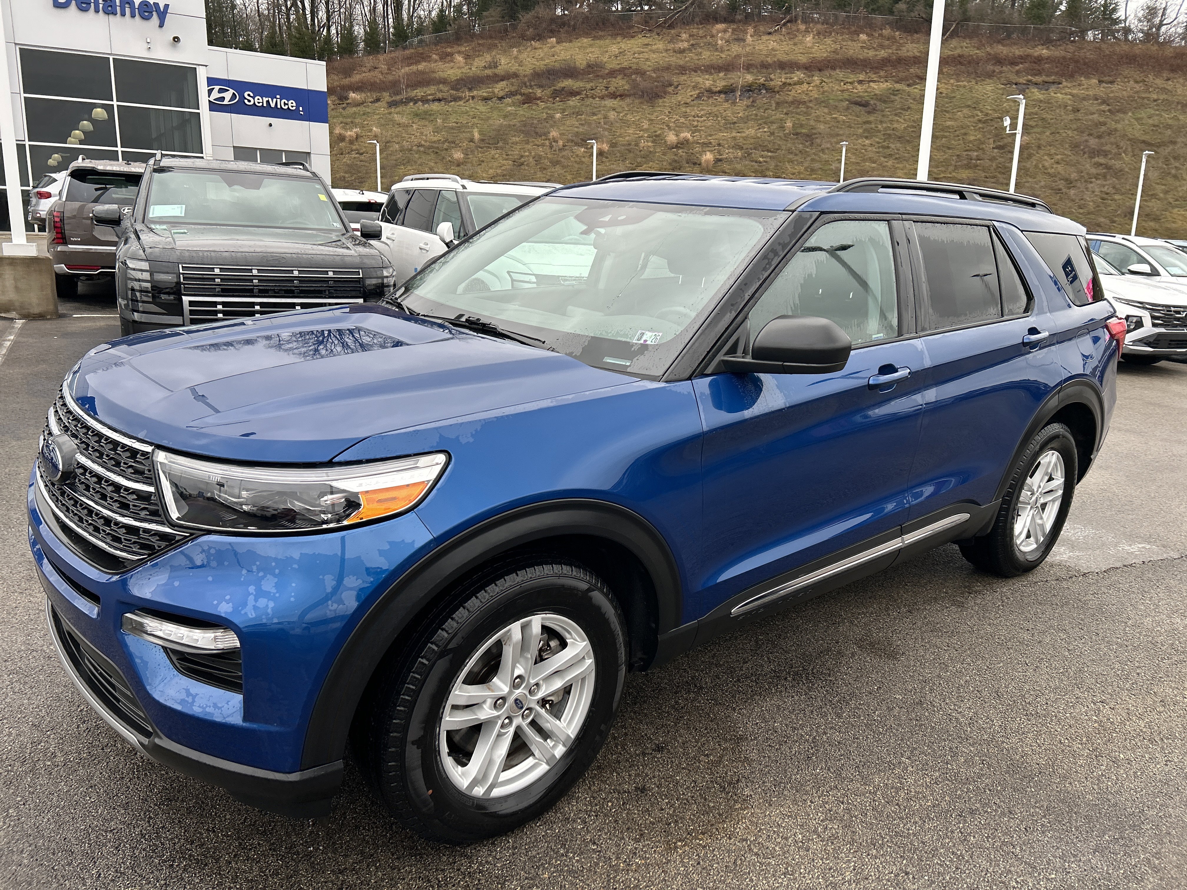 Used 2022 Ford Explorer XLT w/ Equipment Group 202A image 16