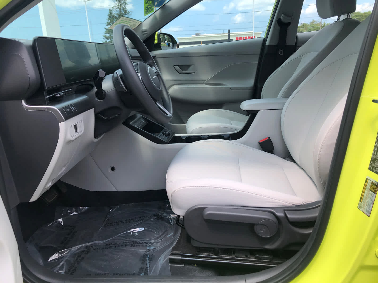 Certified 2024 Hyundai Kona SE FWD image 28