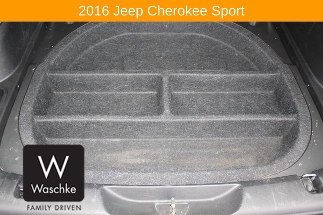 Used 2016 Jeep Cherokee Sport w/ Cold Weather Group image 22