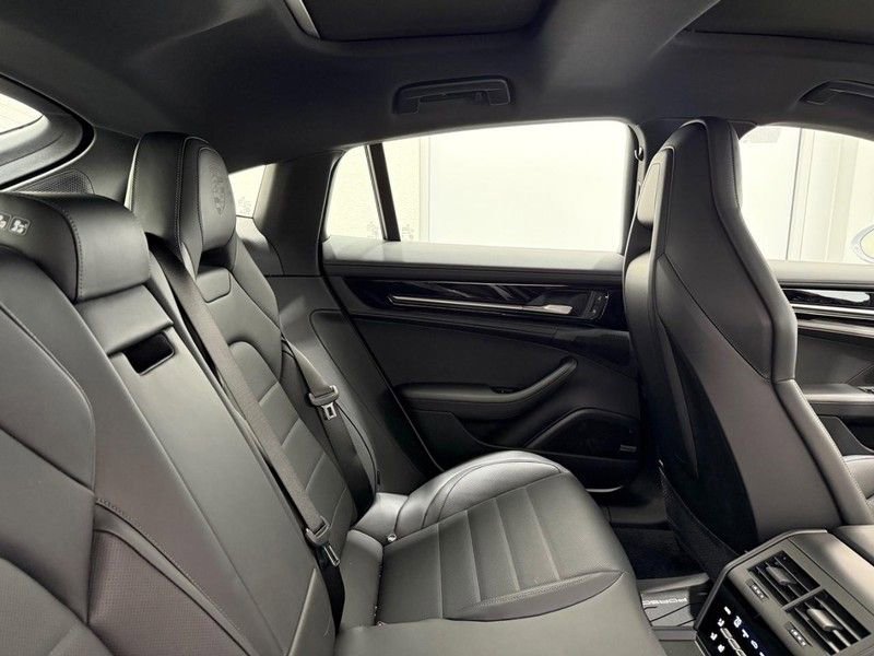 Certified 2026 Porsche Panamera 4 image 13