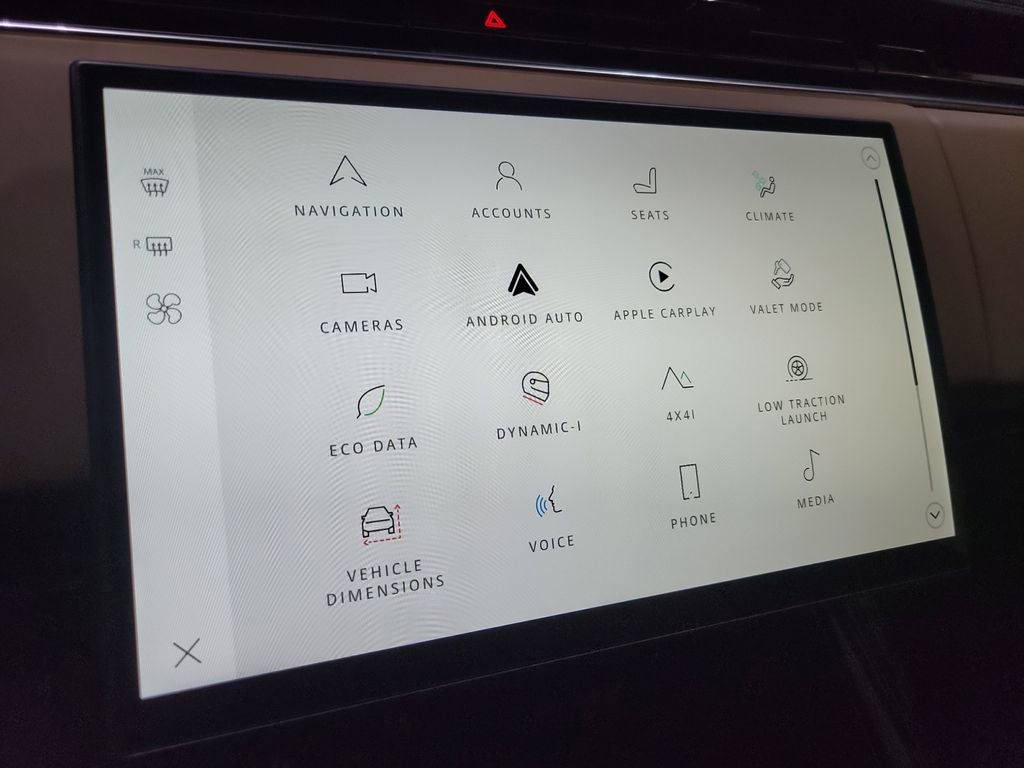 Used 2025 Land Rover Range Rover Sport Dynamic SE image 32