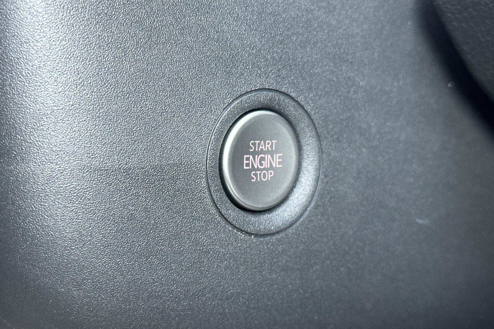 New 2025 Volkswagen ID.4 Pro image 22