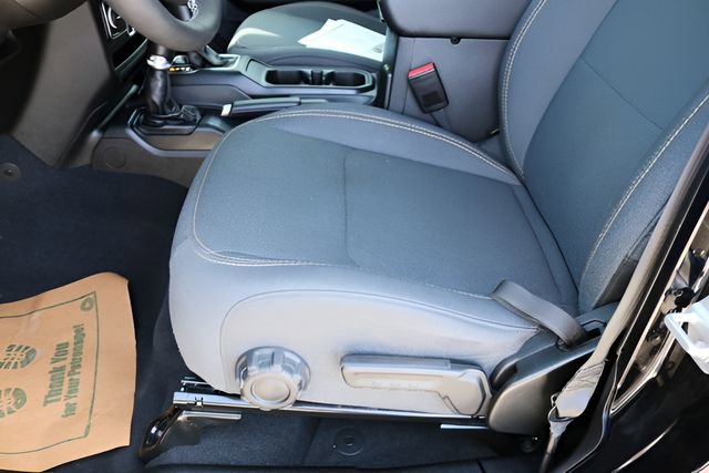 Used 2025 Jeep Wrangler Unlimited Sahara w/ Safety Group image 12