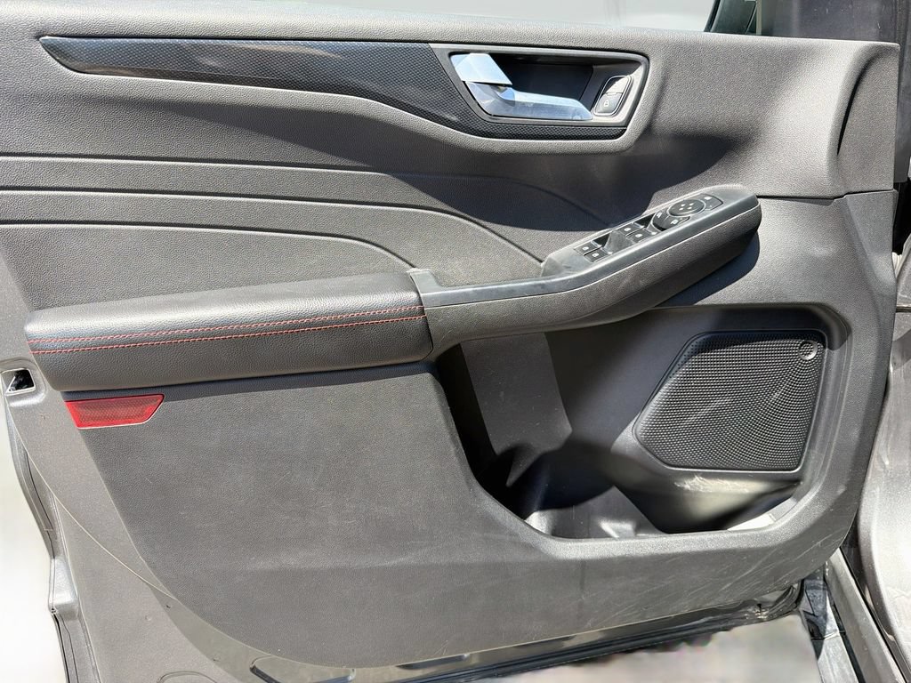 Used 2023 Ford Escape ST-Line FWD image 21