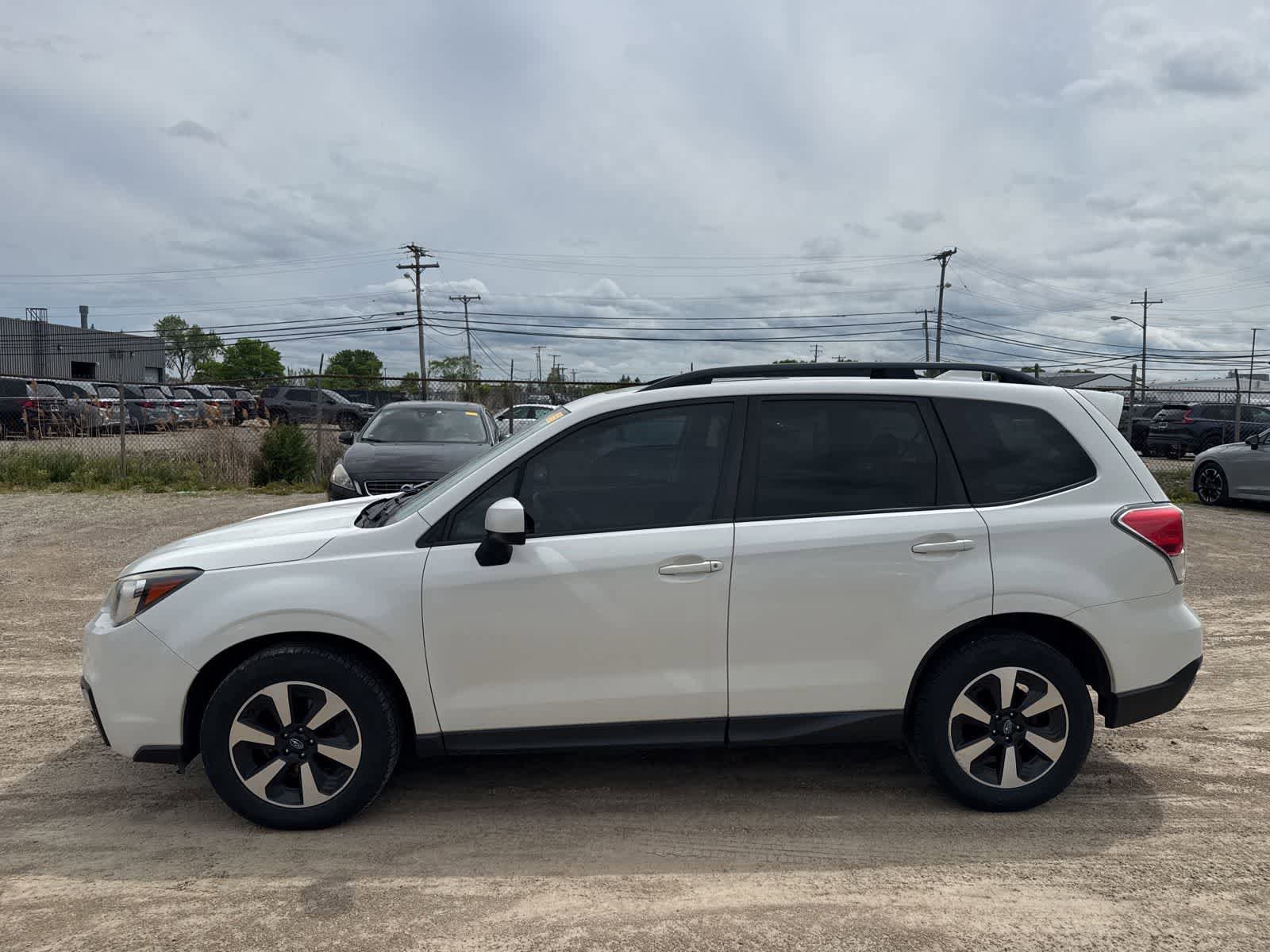 Used 2018 Subaru Forester 2.5i Premium AWD/4WD image 12