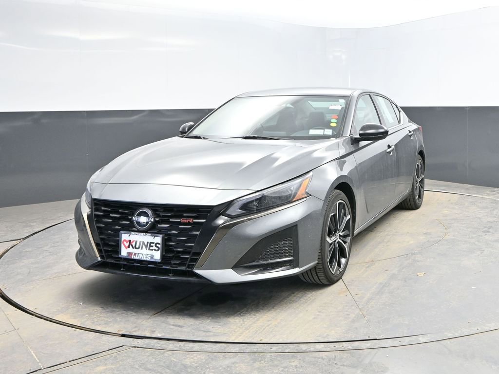 Used 2025 Nissan Altima 2.5 SR FWD image 5