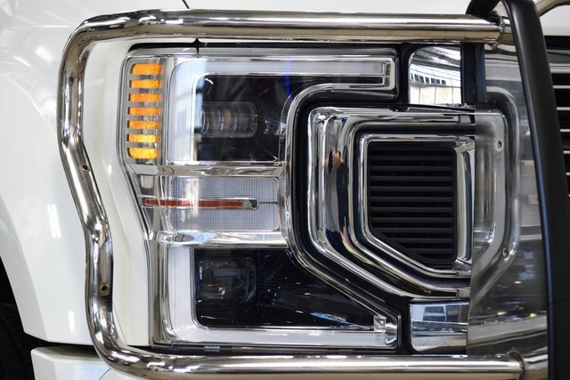 Used 2022 Ford F450 Platinum w/ FX4 Off-Road Package image 12