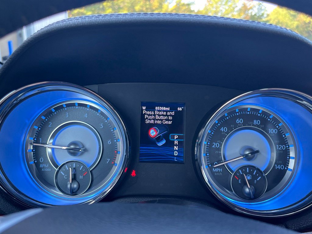 Used 2013 Chrysler 300 RWD image 20