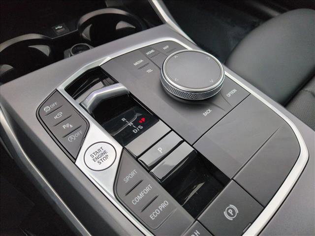 Used 2025 BMW 230i Coupe w/ Premium Package image 12