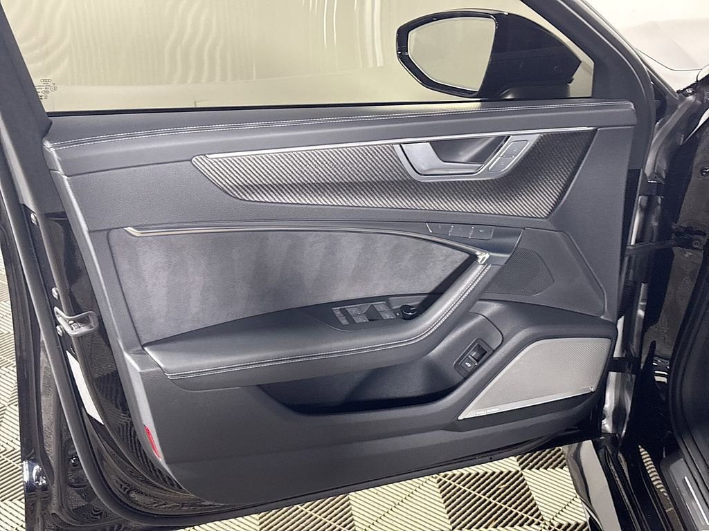 Used 2024 Audi RS 6 performance w/ Black Optic Package image 10