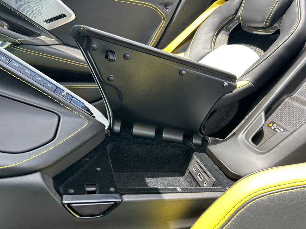 Used 2021 Chevrolet Corvette Stingray Premium Conv w/ Z51 Performance Package image 30