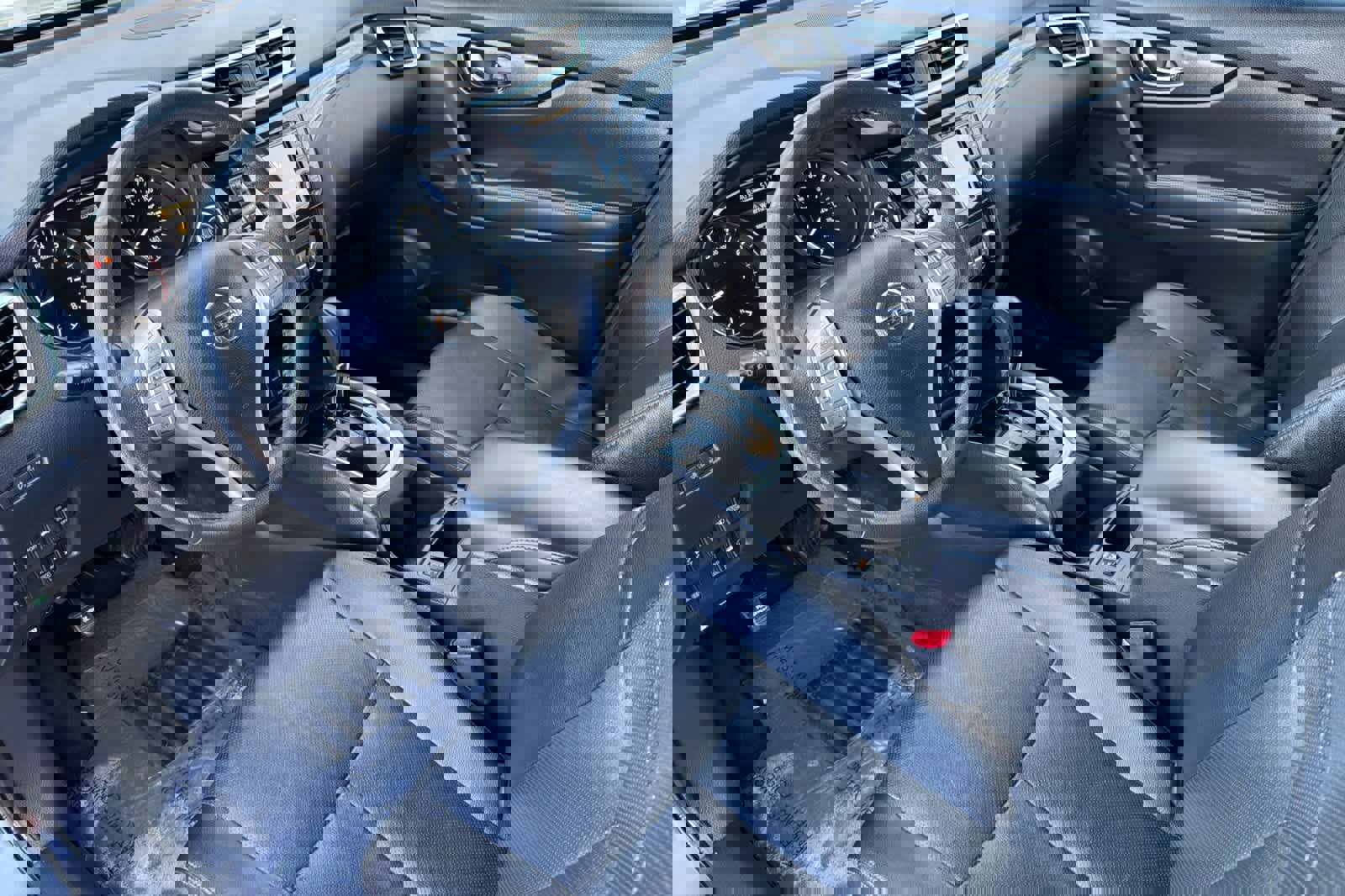 Used 2016 Nissan Rogue SL AWD/4WD image 13